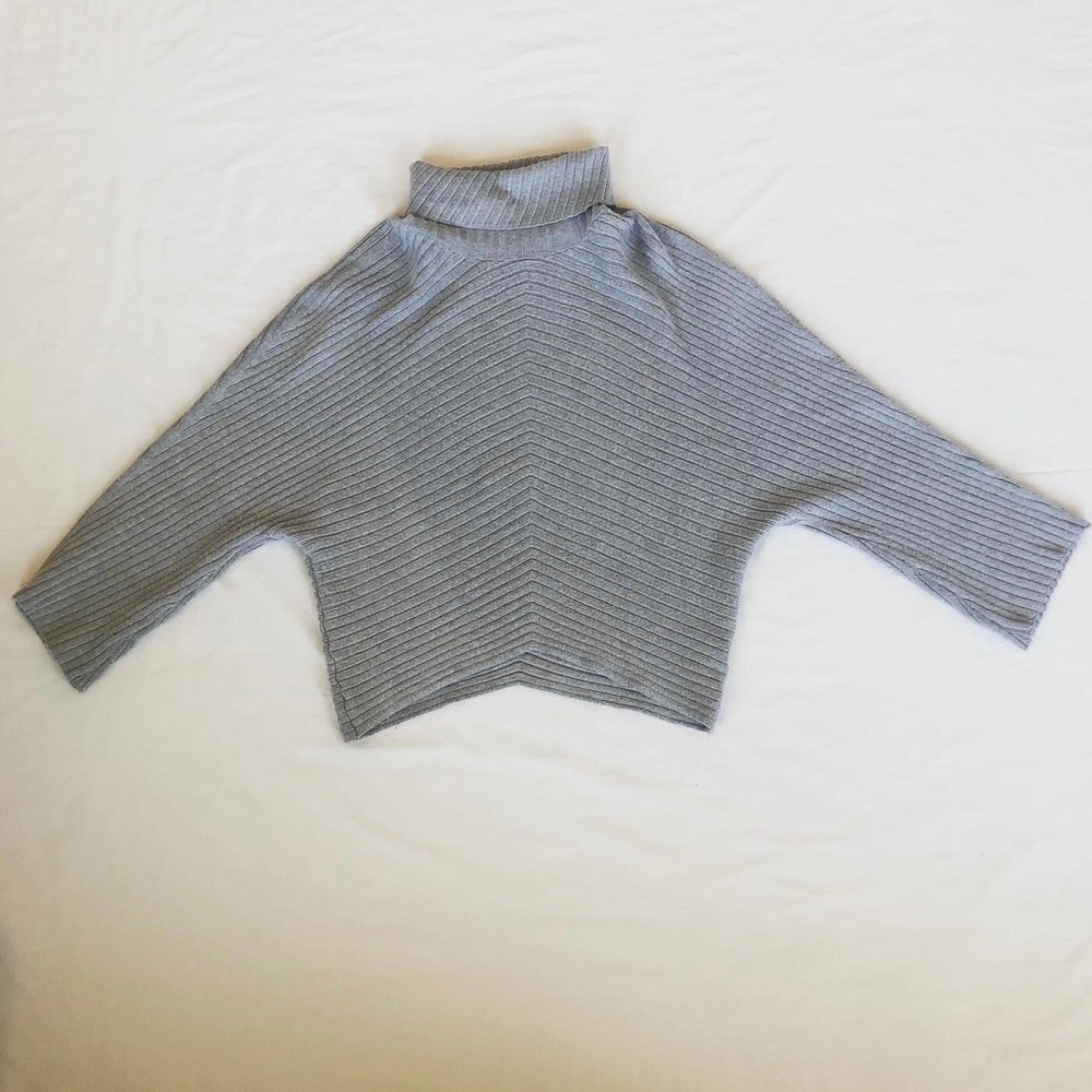 MOTH oversized grey knit turtle neck sweater